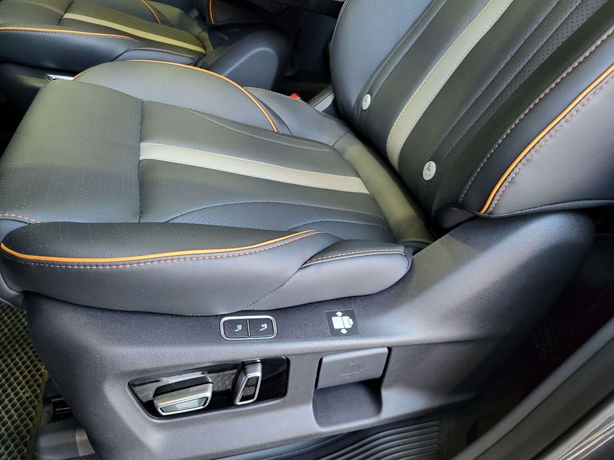 Forthing M4 Yacht Base, 1.5T DCT (197 л.с.) Forthing M4 Yacht Base, 1.5T DCT (197 л.с.)