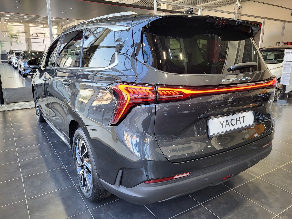 Forthing M4 Yacht Base, 1.5T DCT (197 л.с.) Forthing M4 Yacht Base, 1.5T DCT (197 л.с.)