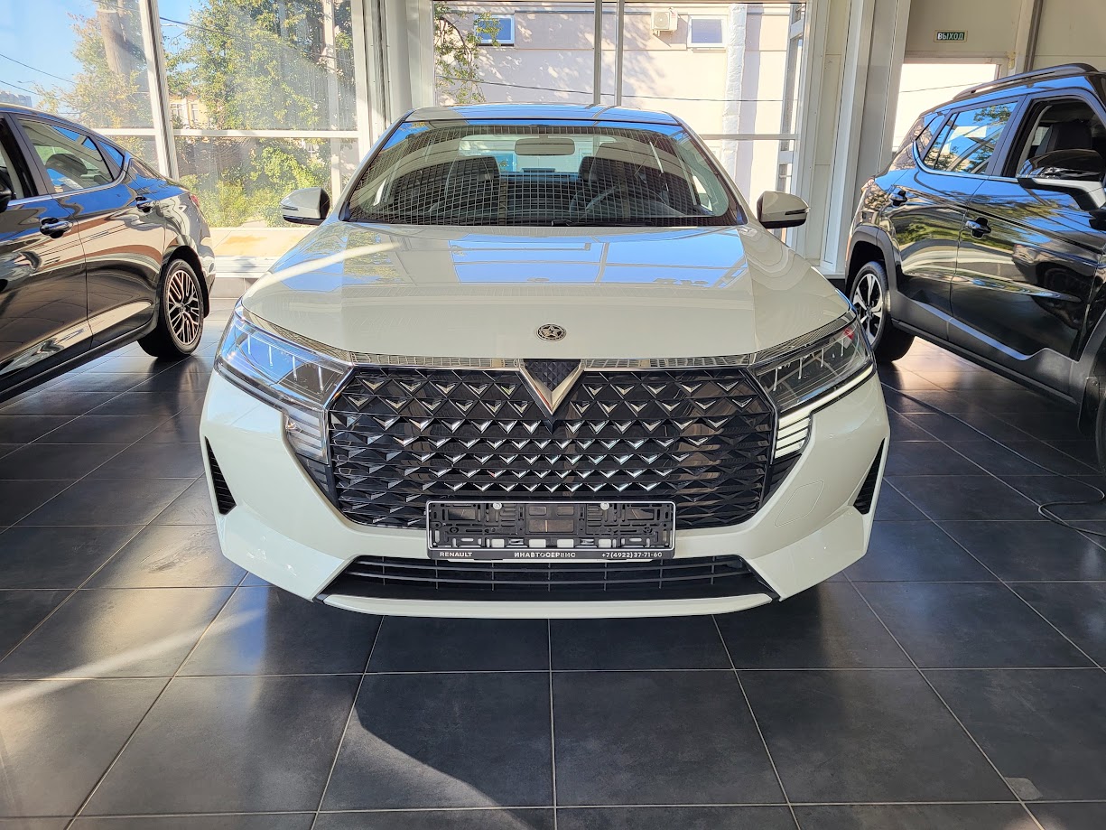 Venucia D60 Plus Standard, 1.6 CVT (122 л.с.)