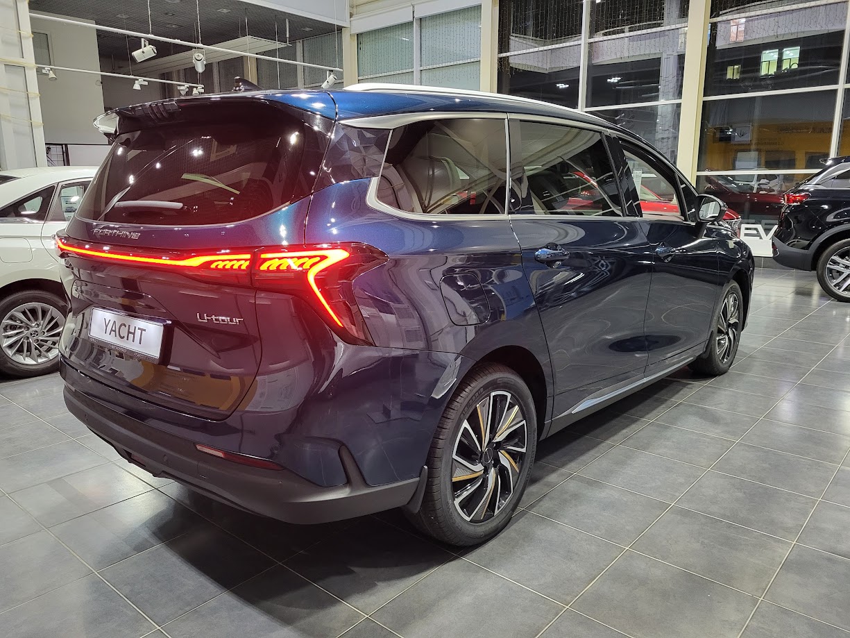 Forthing M4 Yacht Base, 1.5T DCT (197 л.с.)