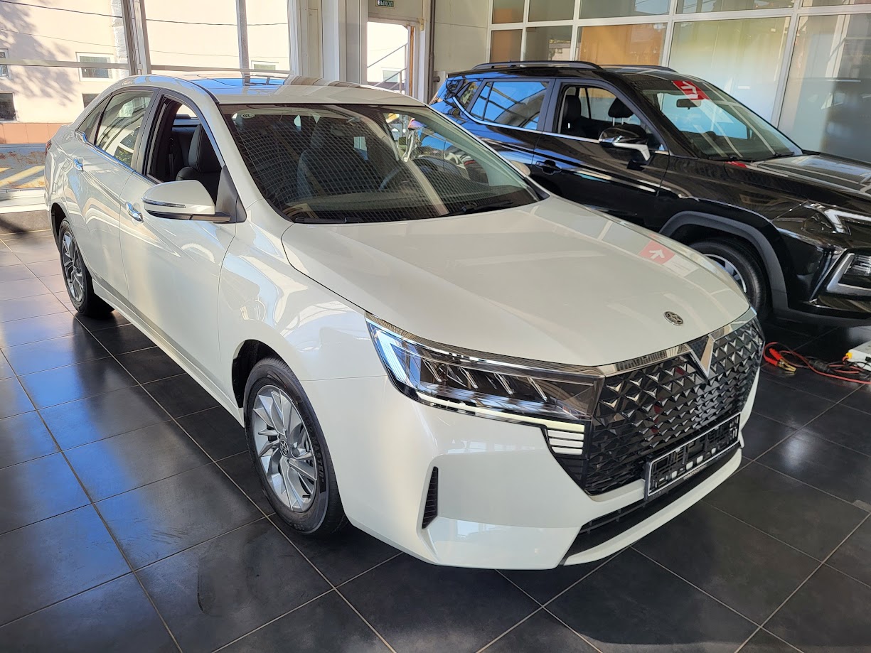 Venucia D60 Plus Standard, 1.6 CVT (122 л.с.) Venucia D60 Plus Standard, 1.6 CVT (122 л.с.)