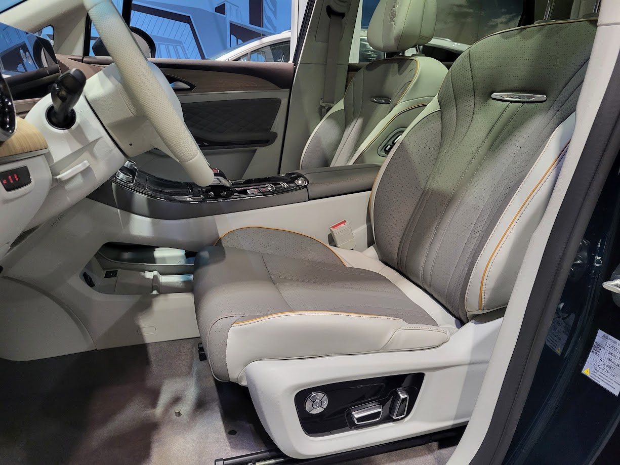 Forthing M4 Yacht Base, 1.5T DCT (197 л.с.) Forthing M4 Yacht Base, 1.5T DCT (197 л.с.)