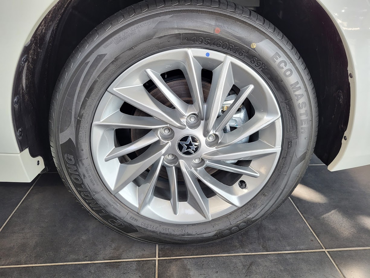 Venucia D60 Plus Standard, 1.6 CVT (122 л.с.) Venucia D60 Plus Standard, 1.6 CVT (122 л.с.)