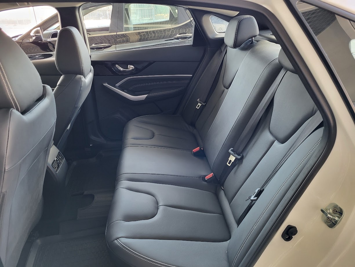 Venucia D60 Plus Standard, 1.6 CVT (122 л.с.) Venucia D60 Plus Standard, 1.6 CVT (122 л.с.)