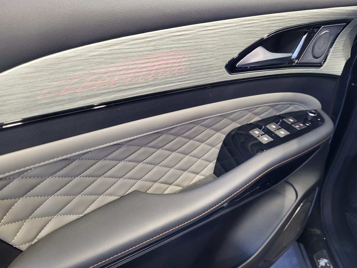 Forthing M4 Yacht Base, 1.5T DCT (197 л.с.) Forthing M4 Yacht Base, 1.5T DCT (197 л.с.)