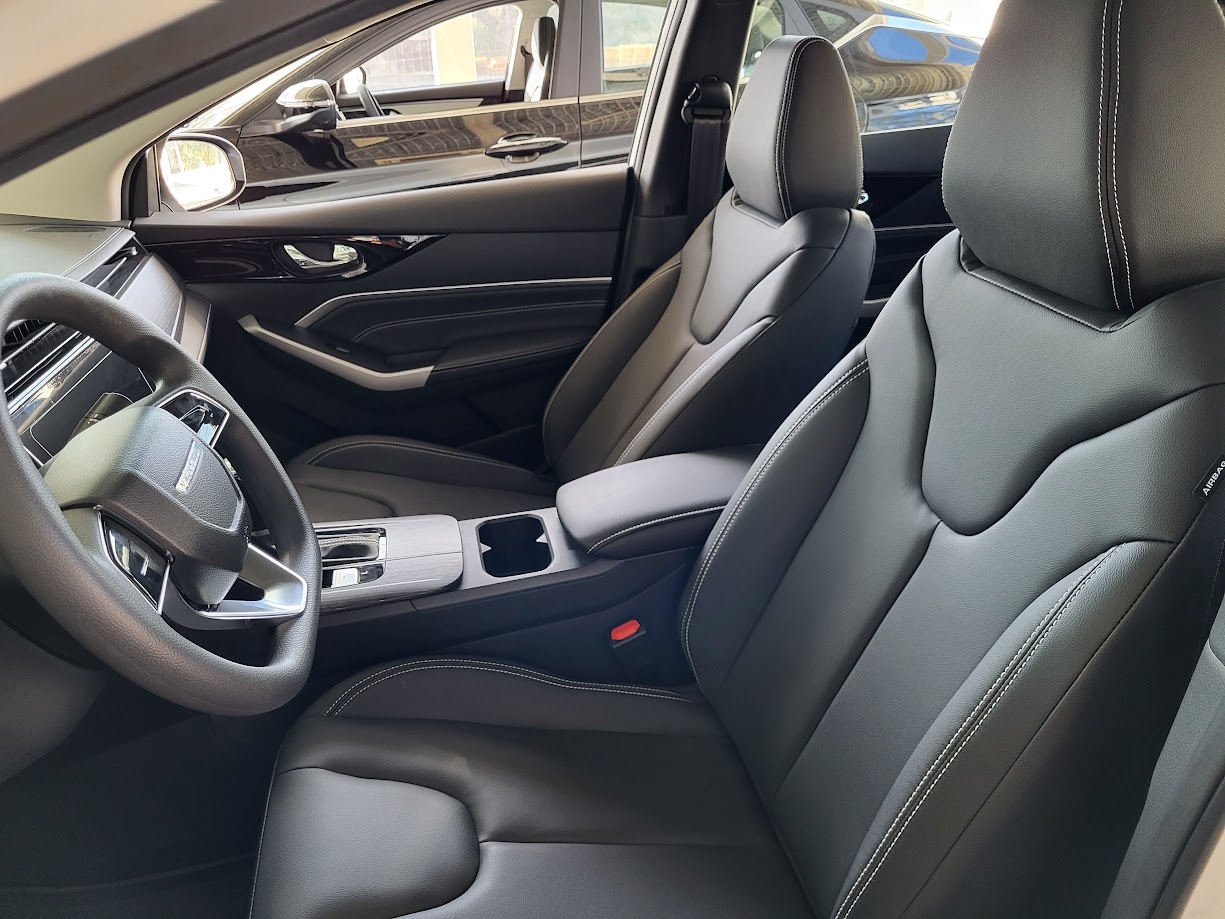 Venucia D60 Plus Standard, 1.6 CVT (122 л.с.) Venucia D60 Plus Standard, 1.6 CVT (122 л.с.)