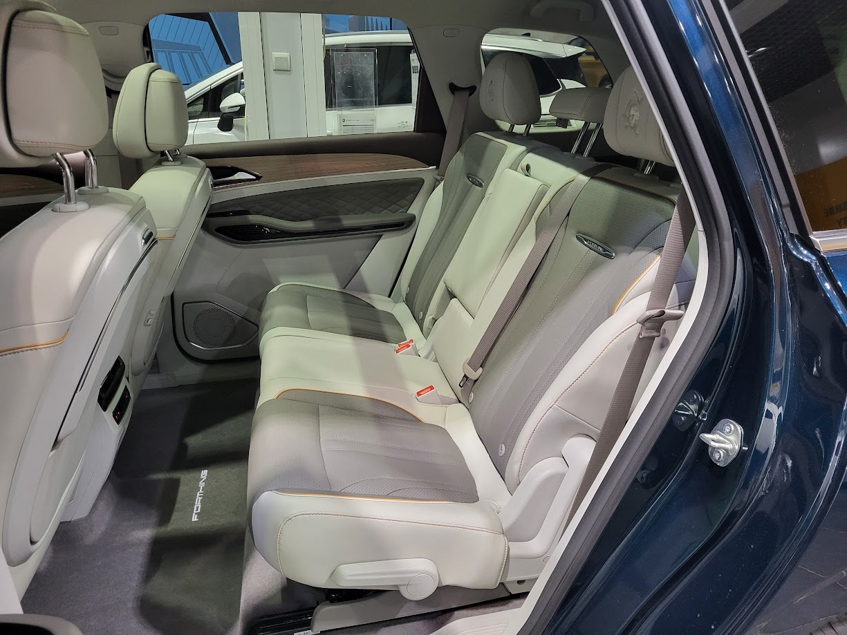 Forthing M4 Yacht Base, 1.5T DCT (197 л.с.) Forthing M4 Yacht Base, 1.5T DCT (197 л.с.)