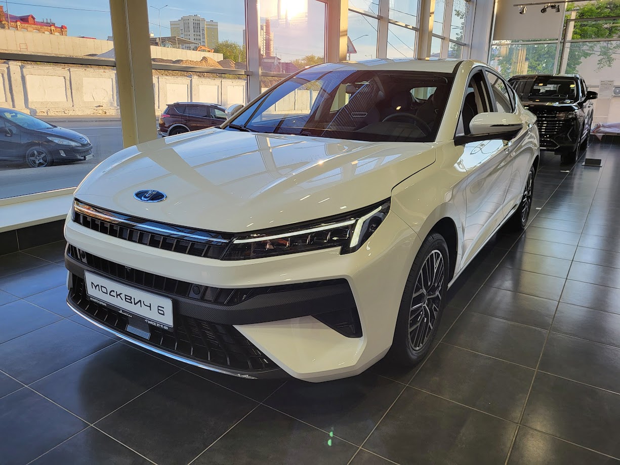 Москвич 6, I Бизнес, 1.5T CVT (136 л.с.)